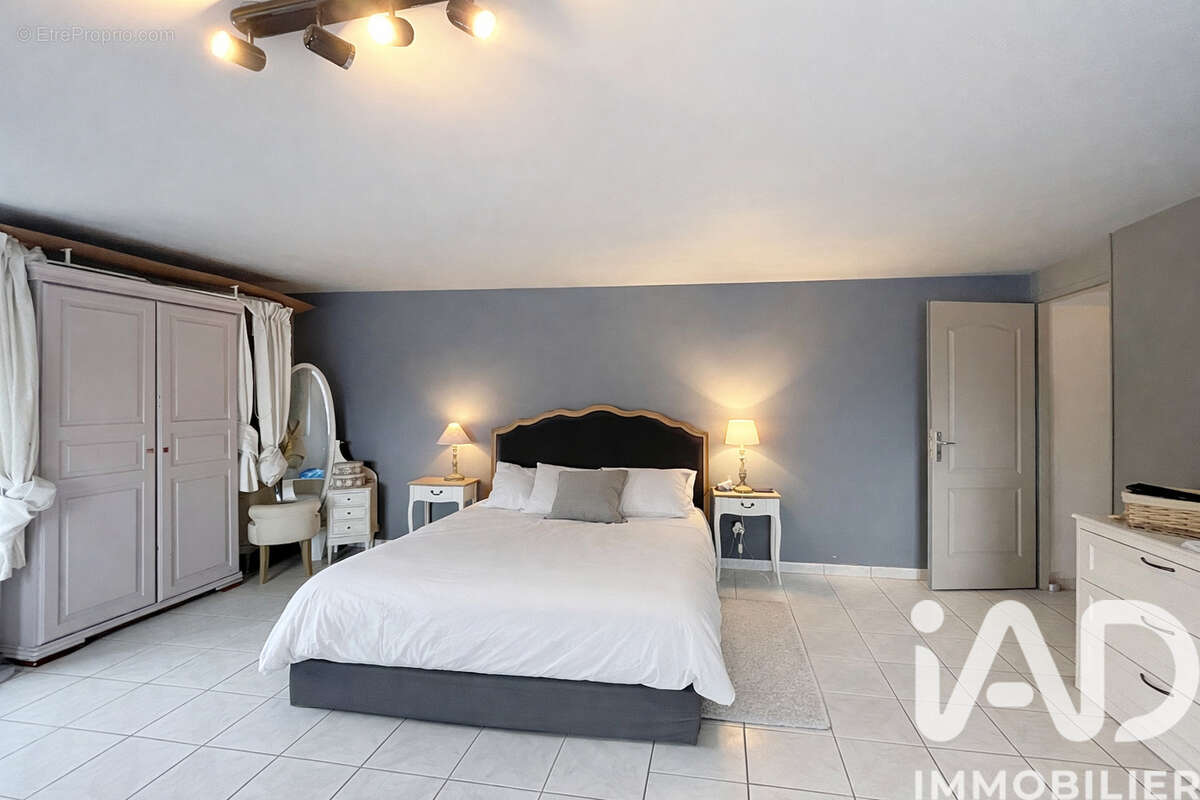 Maison 240 m² à Maslacq  - photo 9