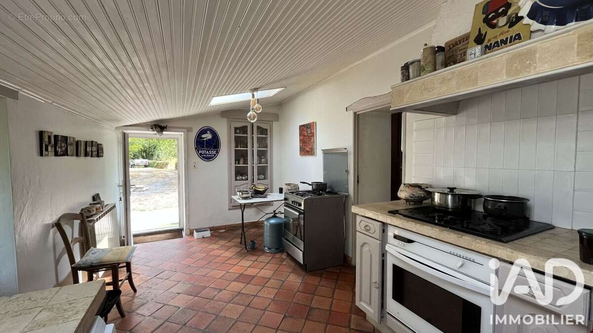 Maison 229 m² à Chaille-Les-Marais  - photo 4