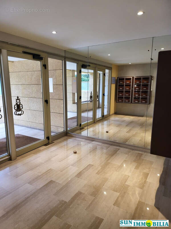 Appartement à VILLENEUVE-LOUBET