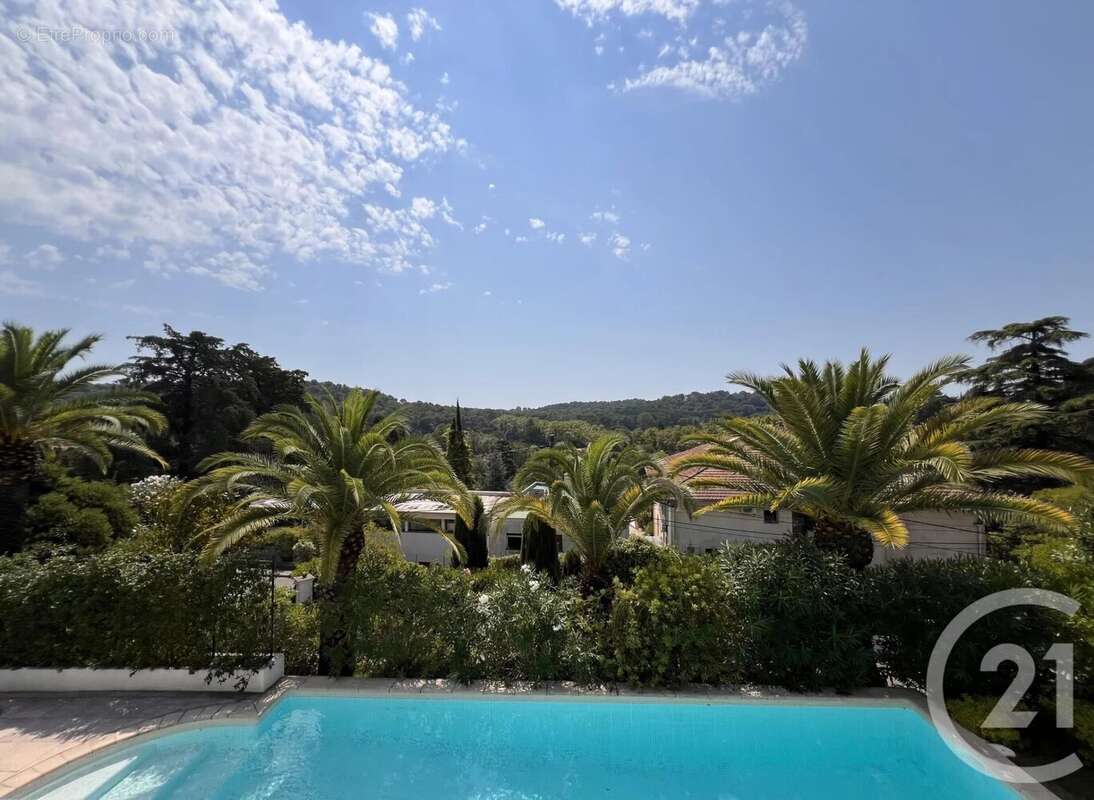 Maison à MOUGINS