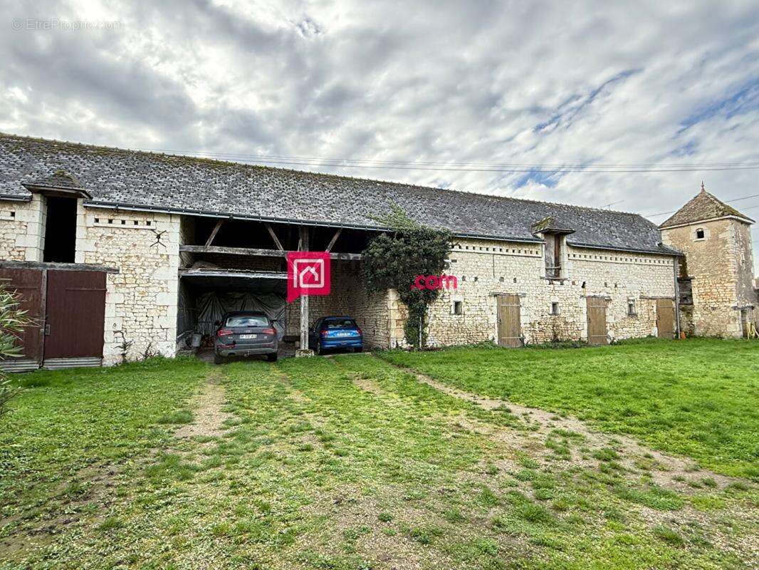 Maison - 15MN Sainte Maure De Touraine - Terrain 7800m2 - photo 15