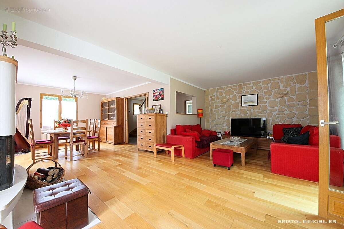 Christine &amp; Marc Stanord Palmer Immobilier - Maison à FONTENAY-LES-BRIIS