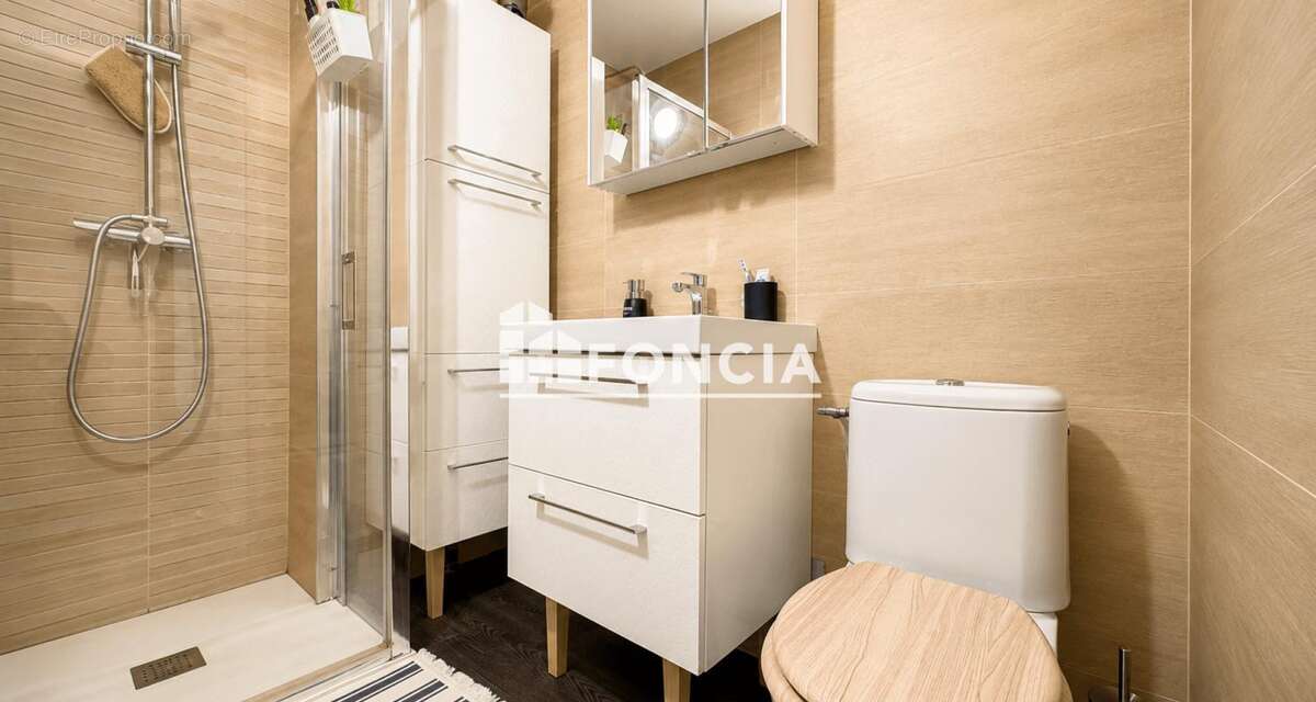 Appartement à FONTAINE