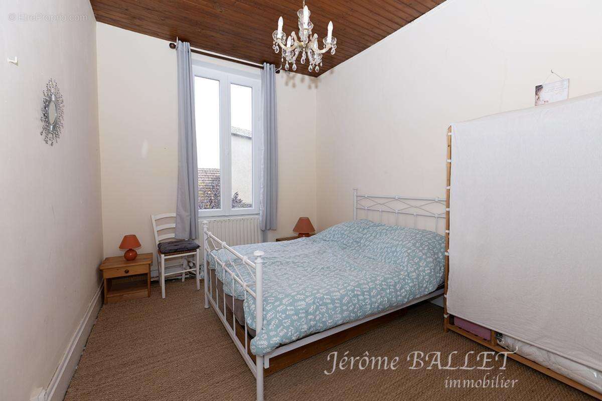 Maison 241 m² à Carmaux  - photo 22