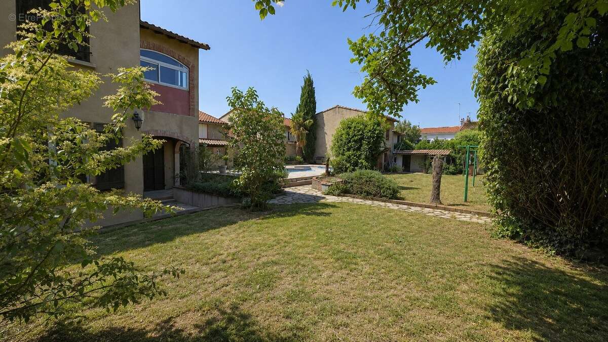 Maison à MAZERES