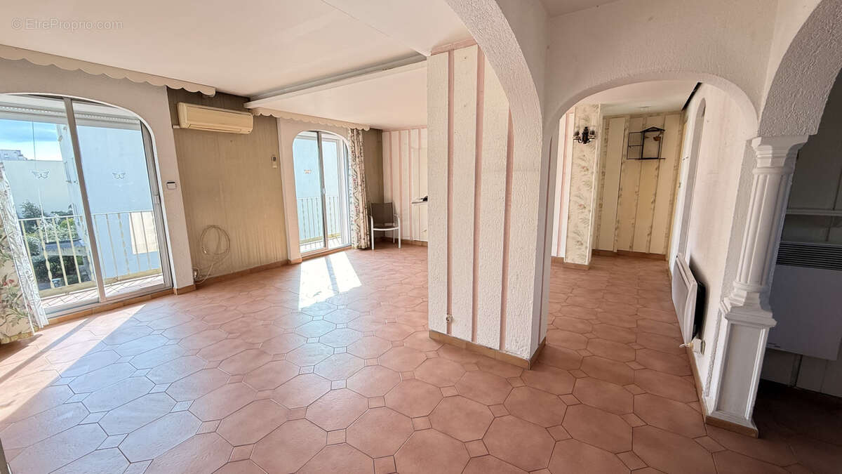 Appartement à SANARY-SUR-MER