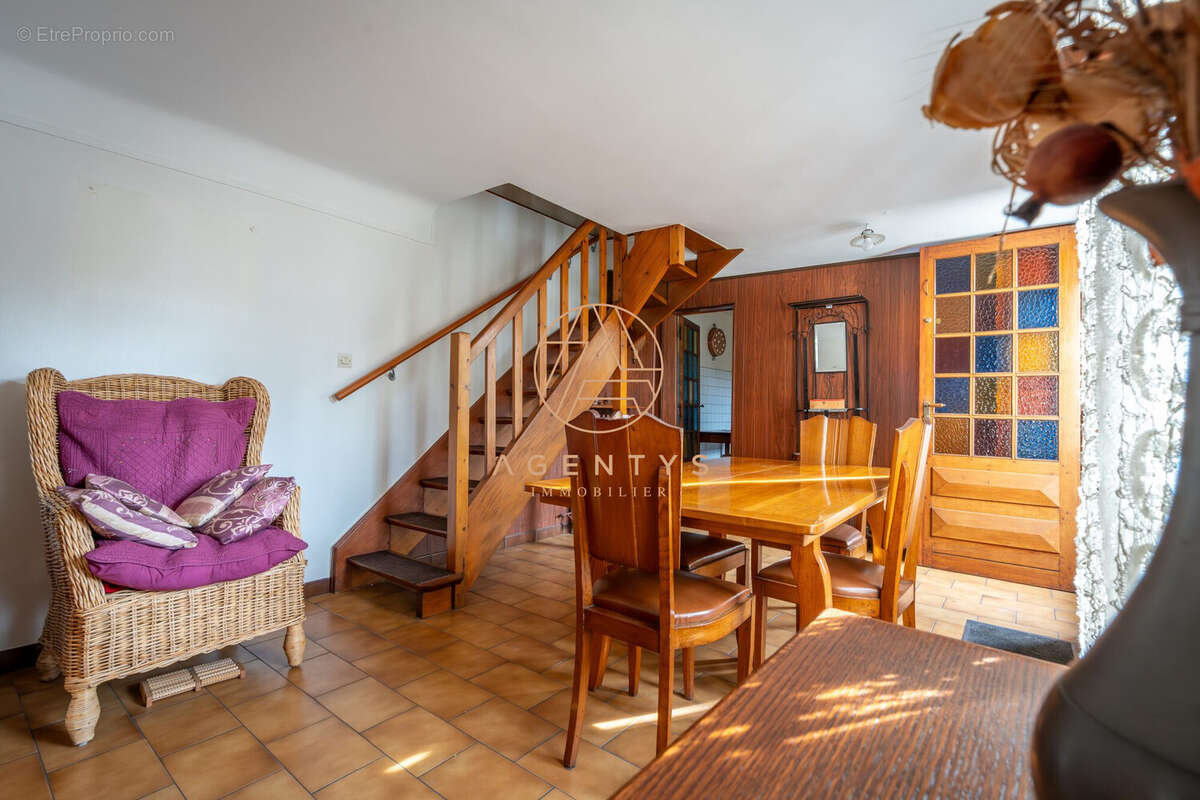 Maison à LE PERREUX-SUR-MARNE