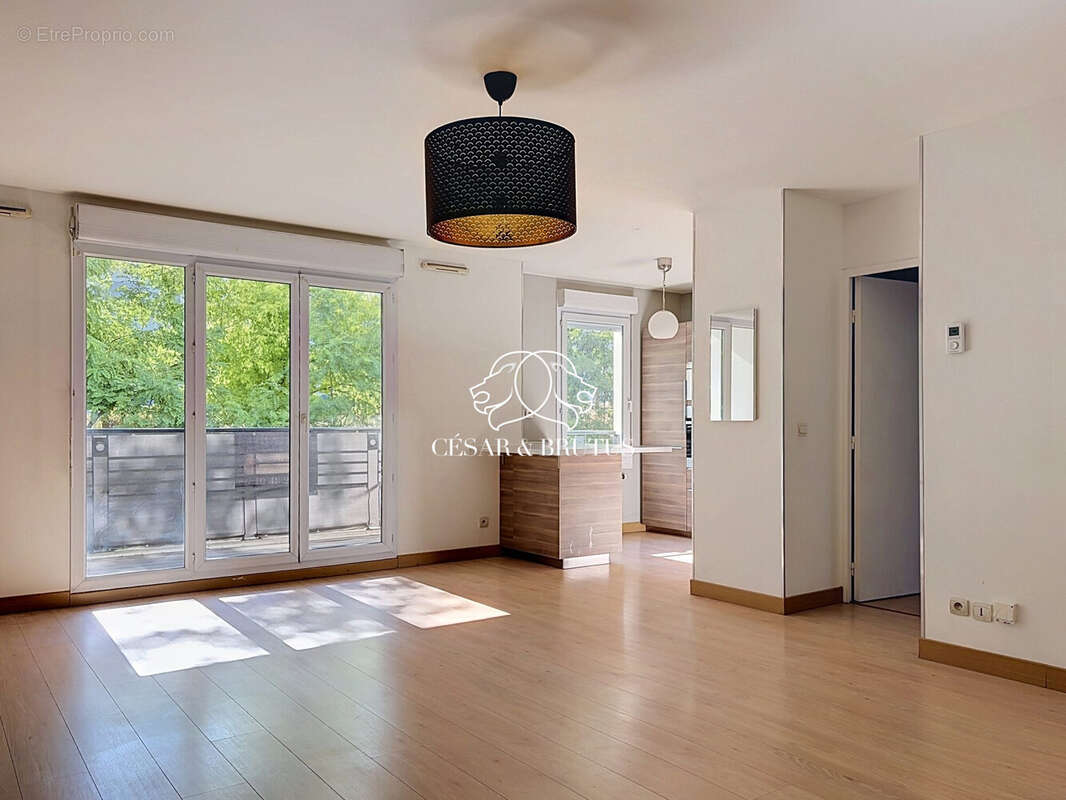 Appartement 61 m² à Tassin-La-Demi-Lune  - photo 4