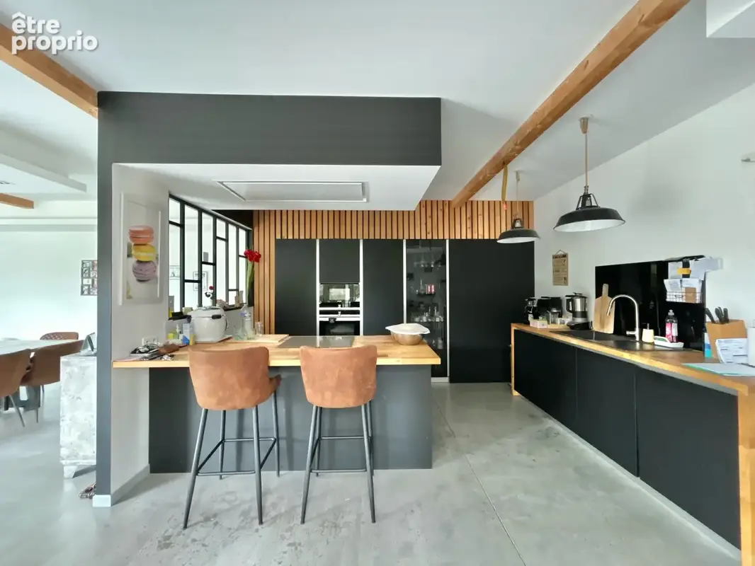 Superbe plain-pied avec piscine et beaux volumes ! - photo 10