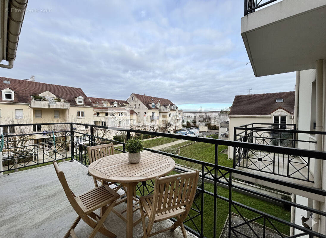 Appartement à MAINVILLIERS
