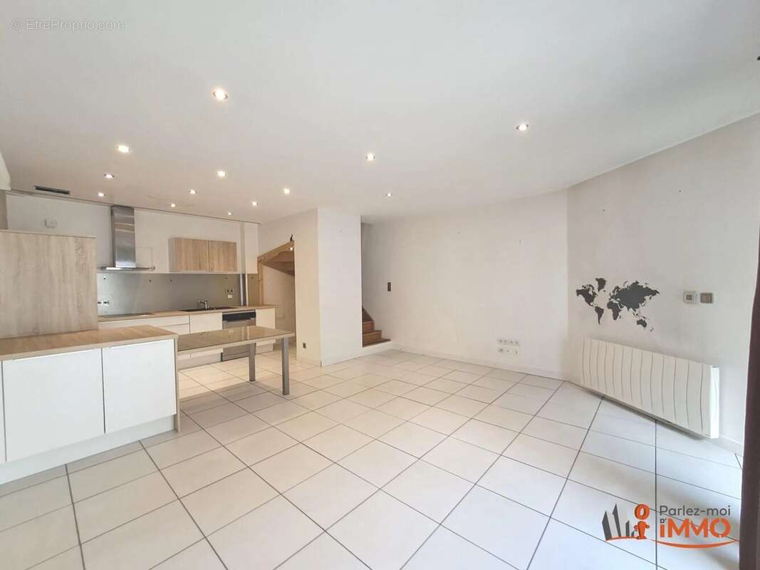 Appartement à SAINT-ETIENNE