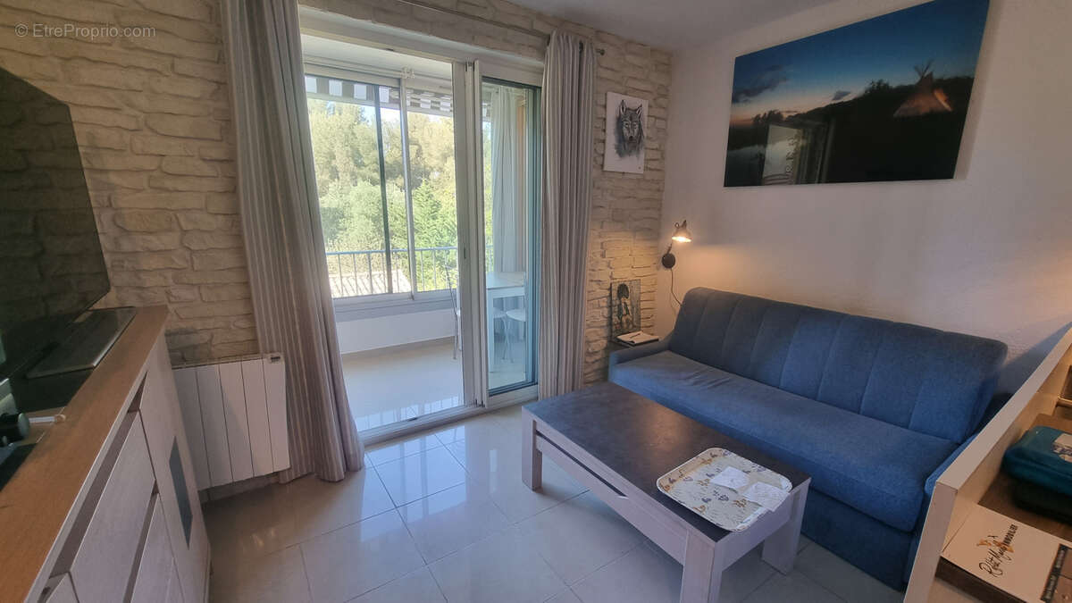 Studio 22,84 m2 + terrasse Sud + parking   secteur recherché La Ciotat FONTSAINTE, proche mer et gare - photo 11