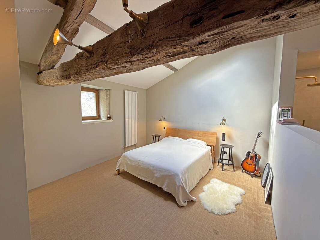 Charmante Propriété en Pierres avec Grange et Piscine ! - photo 9