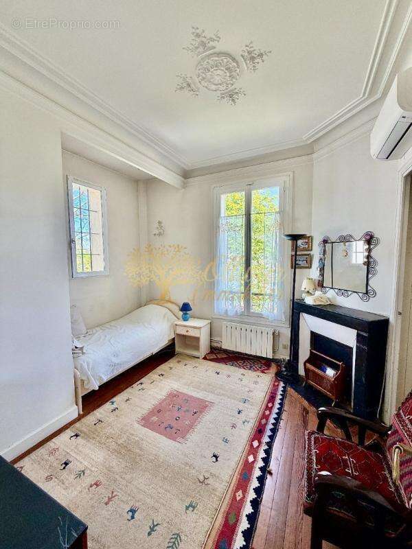 Maison à SAINT-MAUR-DES-FOSSES