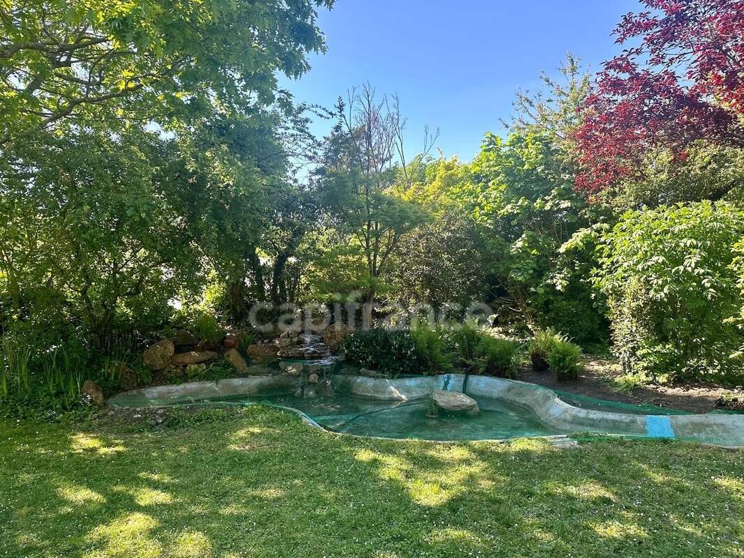 Propriete d'exception à vendre à SAUMUR (49400)  Panorama d'exception sur le château et la Loire - 328m² - 2278m²-piscine - photo 18