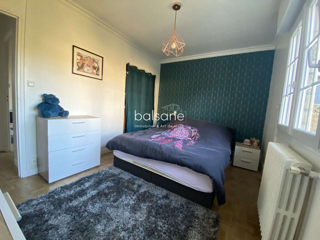 Maison à SAINT-ETIENNE-DU-ROUVRAY