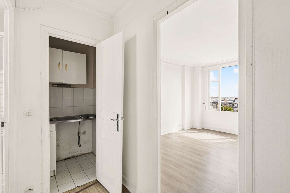 Appartement à LA GARENNE-COLOMBES