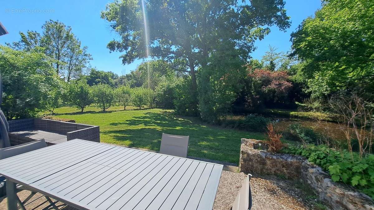 Maison à BRIIS-SOUS-FORGES