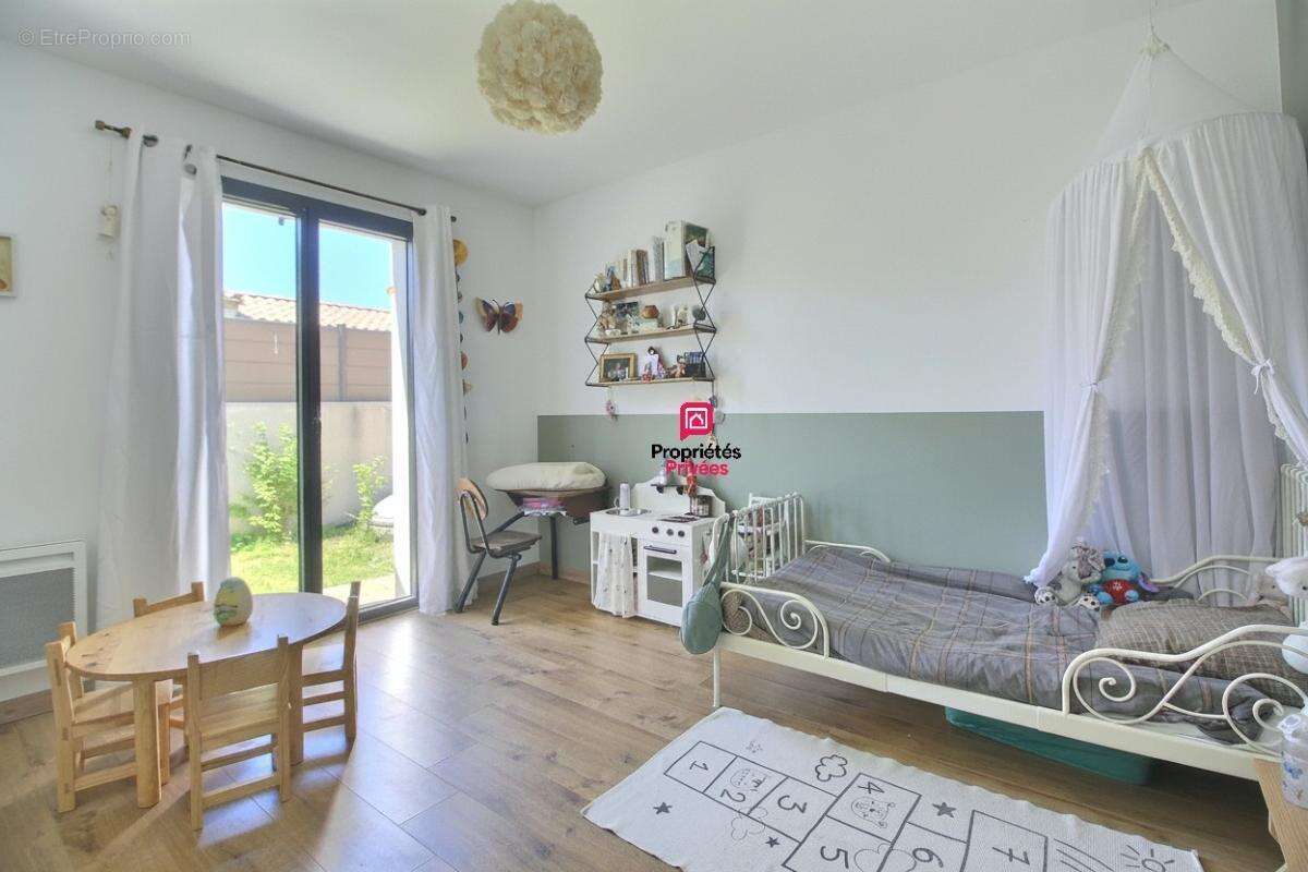 Maison 127 m² avec 4 chambres + piscine à Vacquières - photo 16
