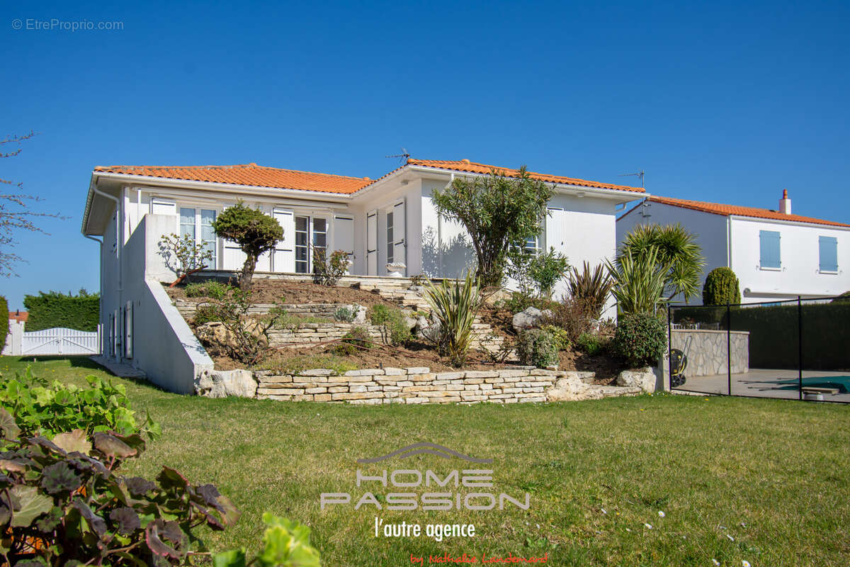 Maison à VAUX-SUR-MER