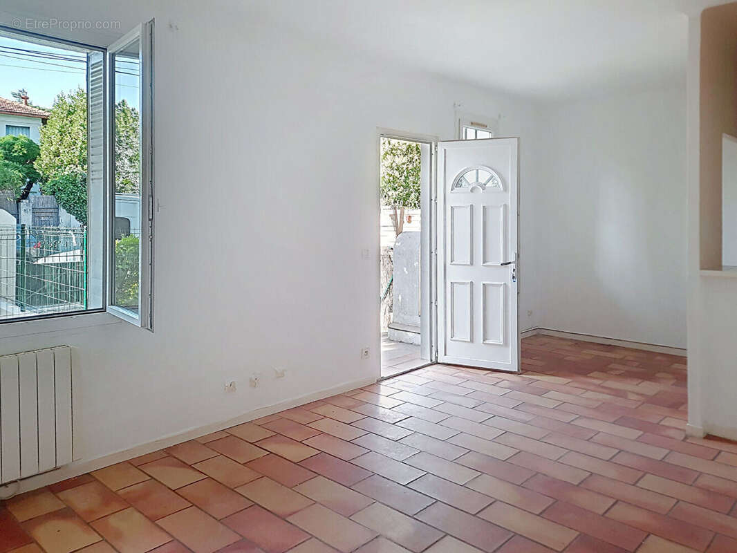 Appartement à MARSEILLE-12E