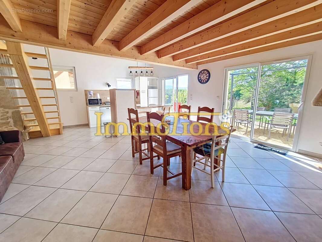 Maison à SAINT-BONNET-DE-CHAVAGNE