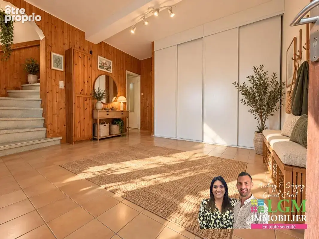 Maison de 120m2, 614m2 de terrain, 4 chambres, en plein centre du village - photo 12