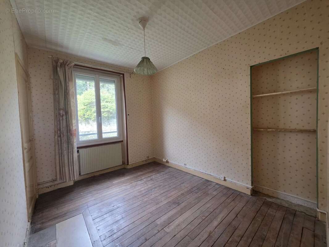 Appartement à LE TEIL