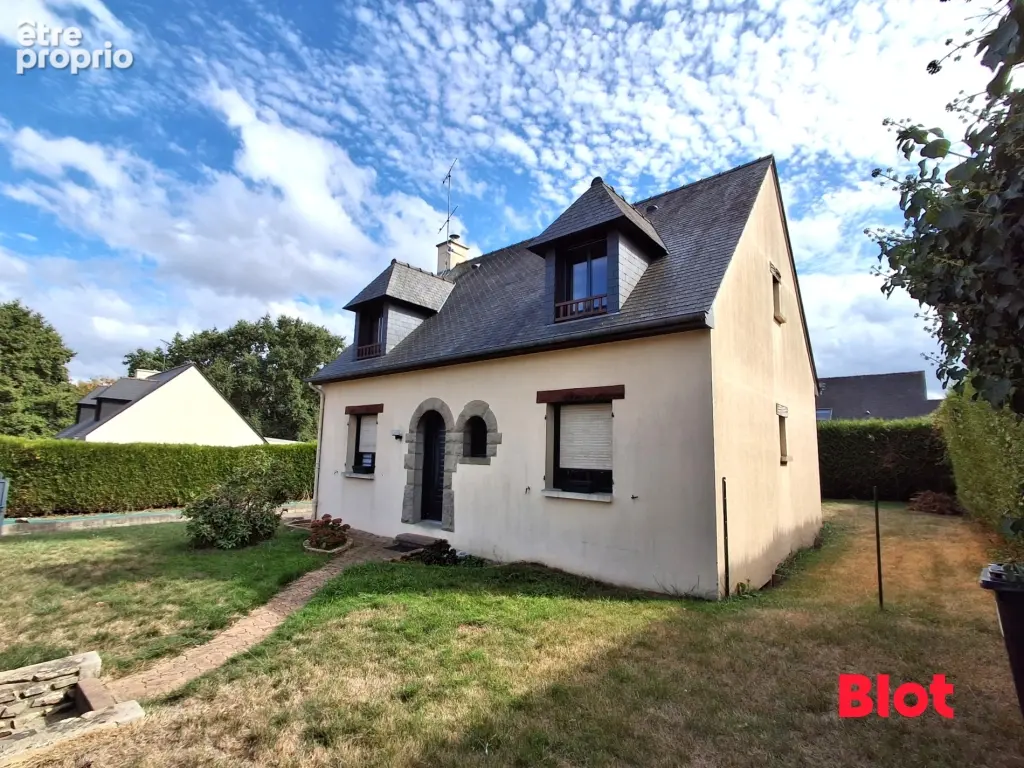Maison à DOMAGNE
