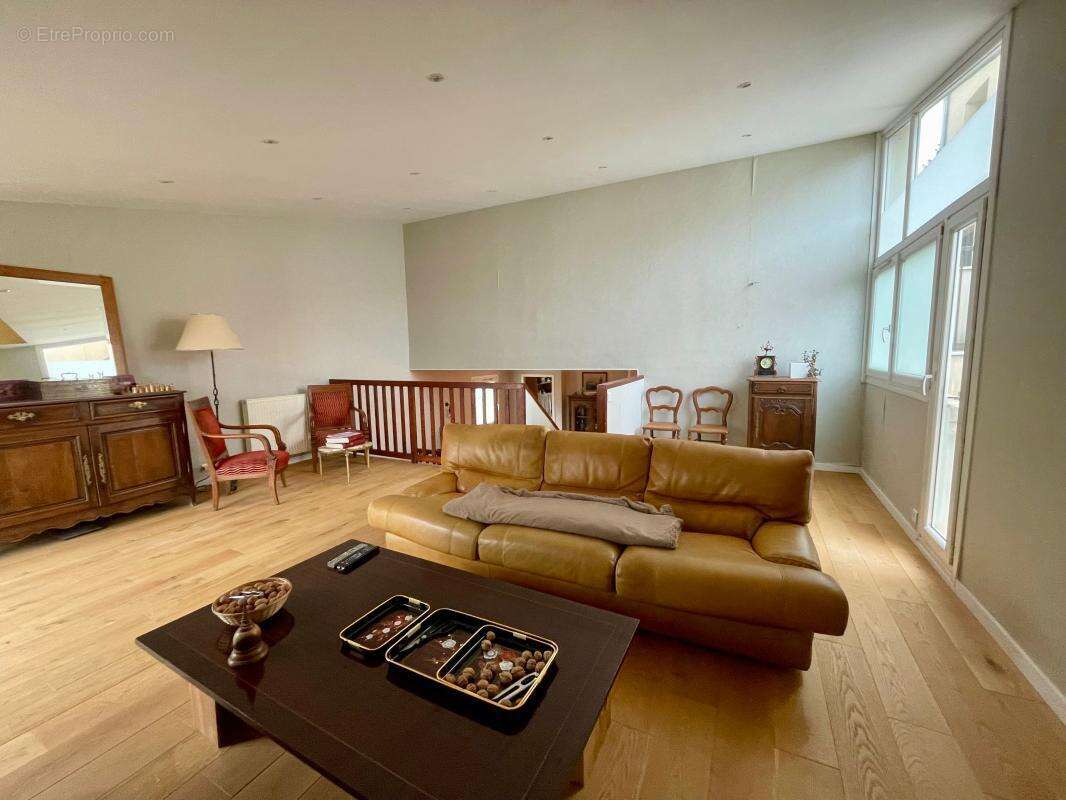 Appartement à LES ULIS