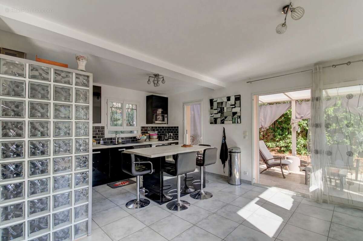 Maison à SAINT-MARTIN-DU-VAR