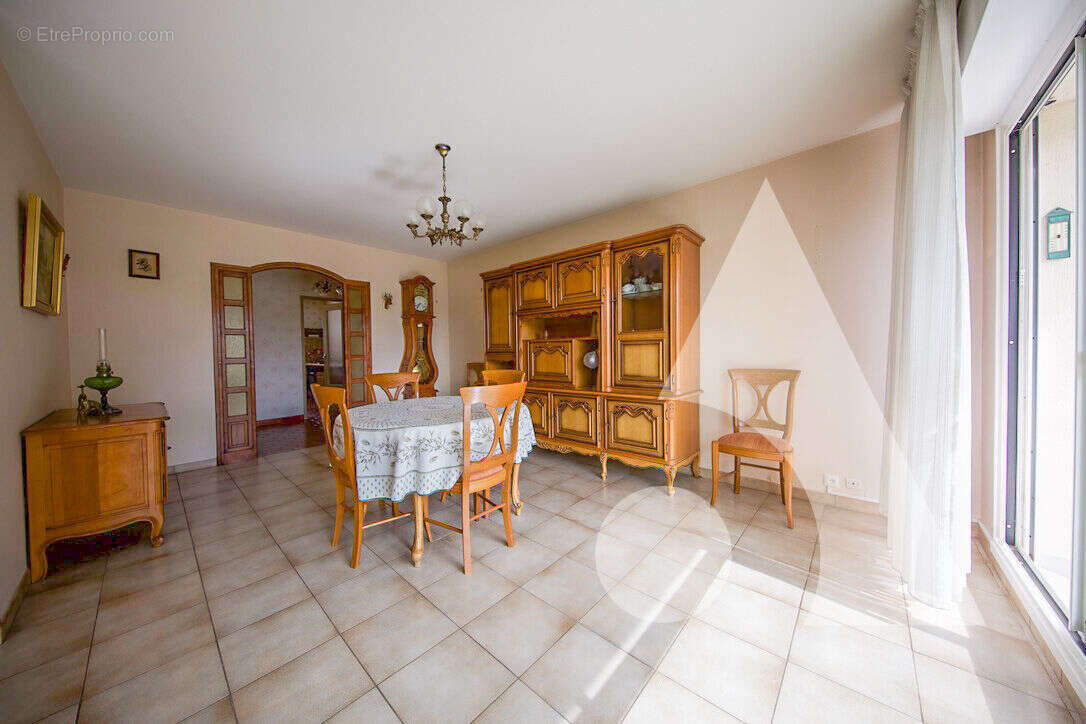 Appartement à SAINT-PIERRE-DU-PERRAY