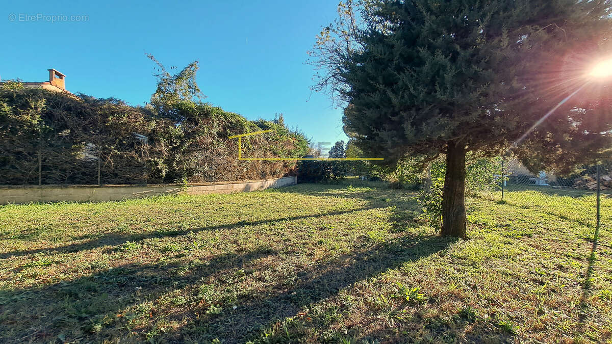 Maison à MONTELIMAR