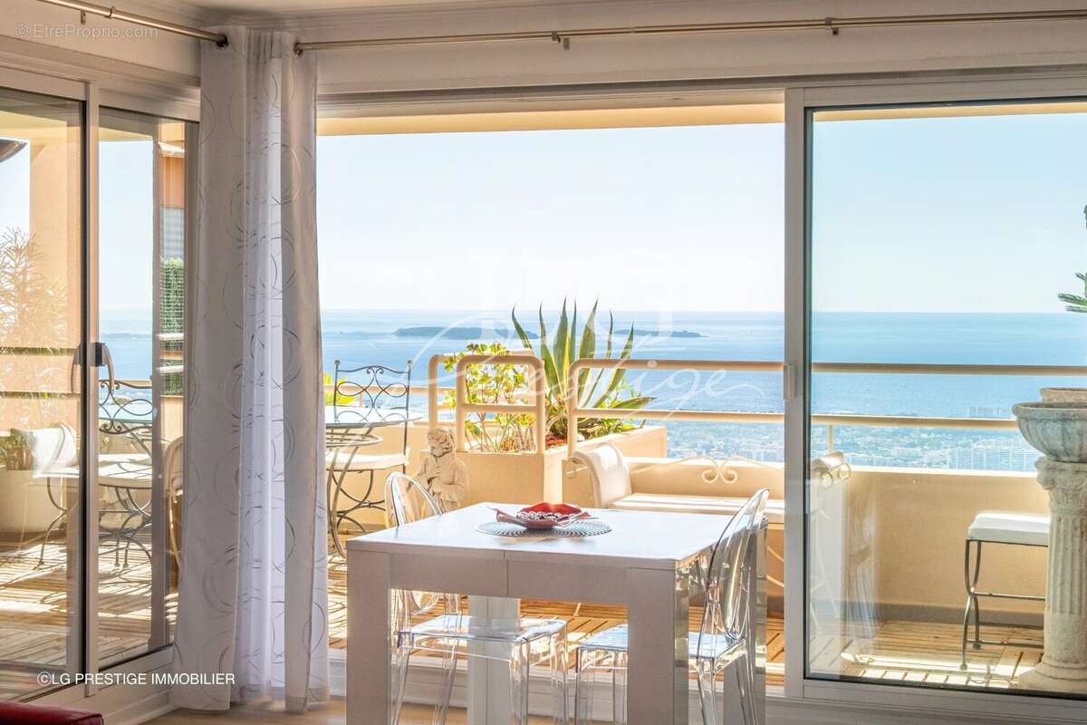 Appartement à MANDELIEU-LA-NAPOULE