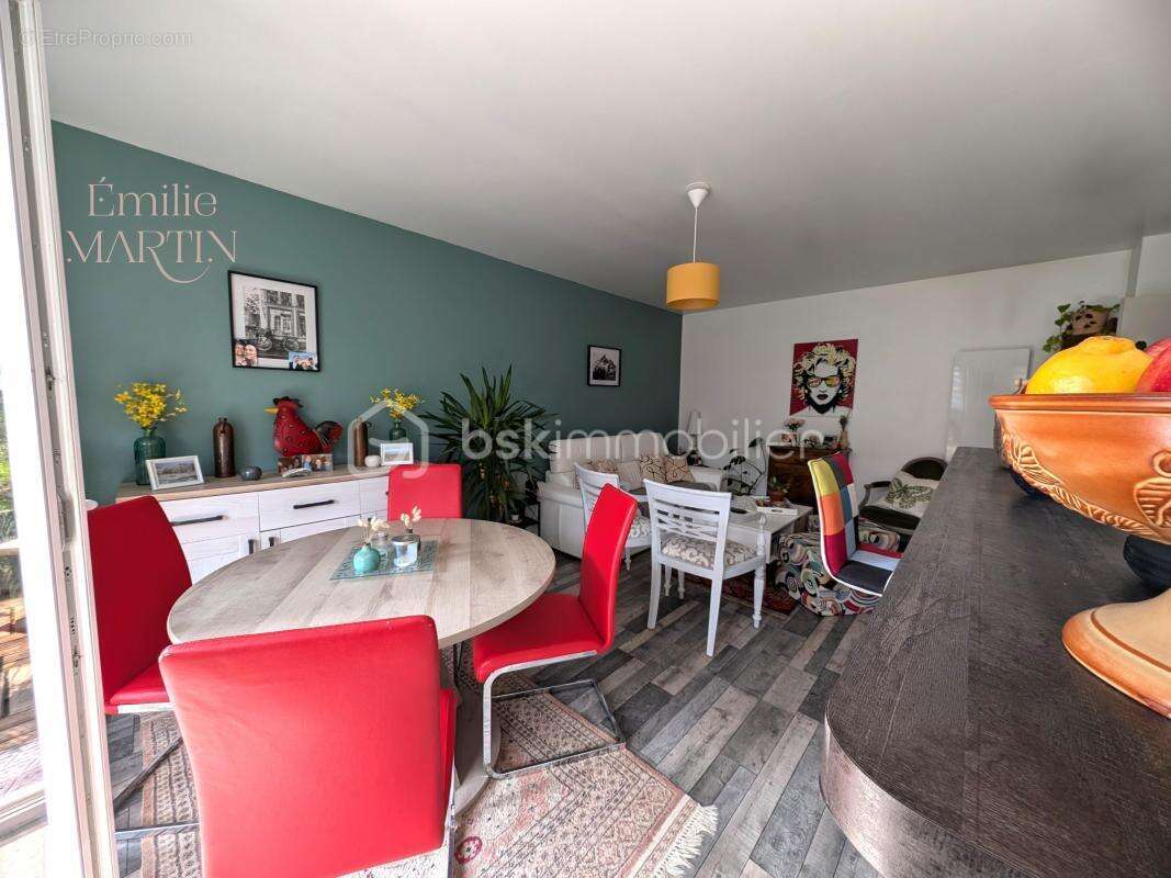 Appartement à LA CHAPELLE-DES-FOUGERETZ