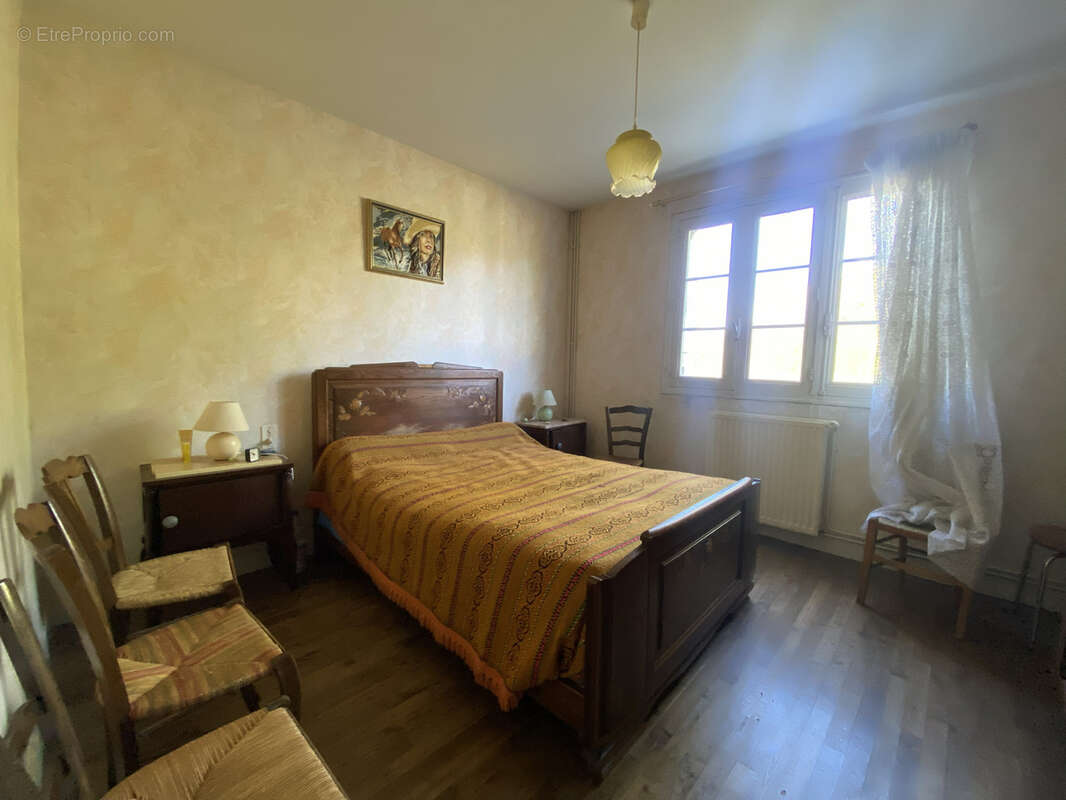 Maison à NEGRONDES