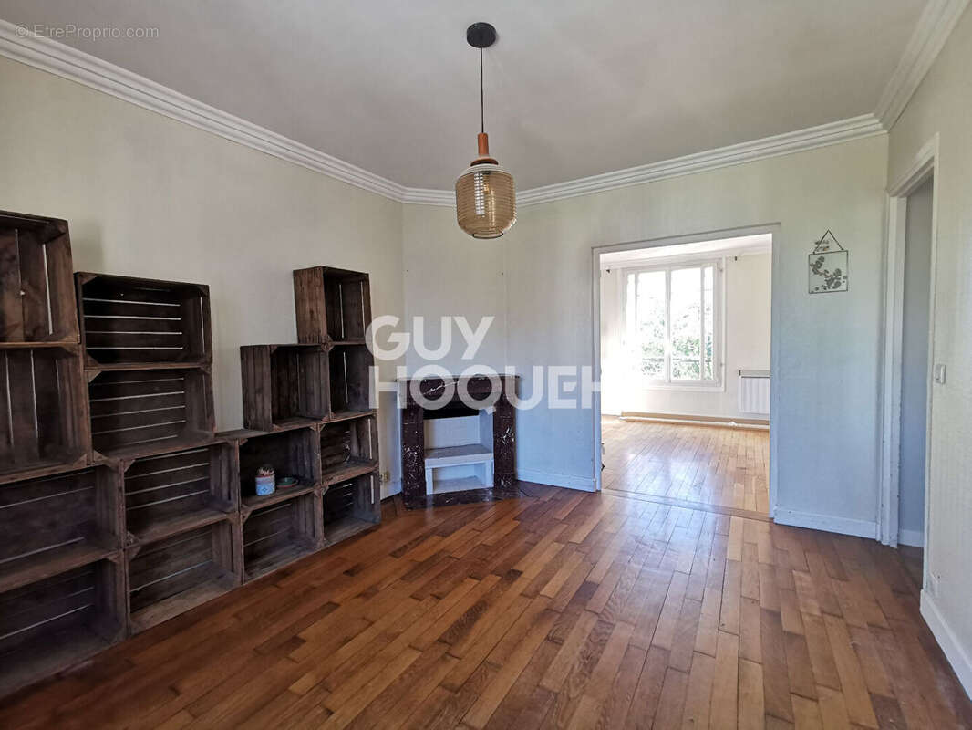Appartement à FONTENAY-SOUS-BOIS