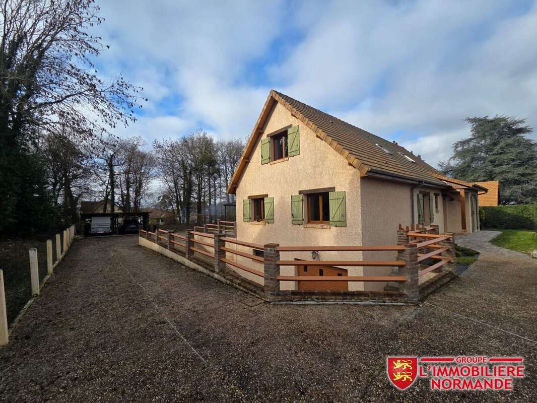 Maison à SAINT-PIERRE-DU-VAUVRAY
