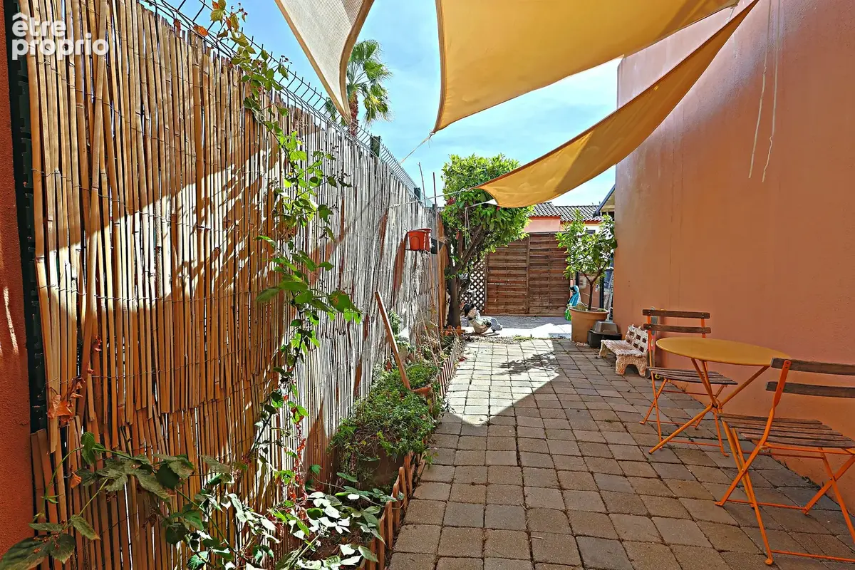 BIOT · SAINT-PHILIPPE — 3 pièces en rez-de-jardin · terrasse, jardin et garage - photo 8