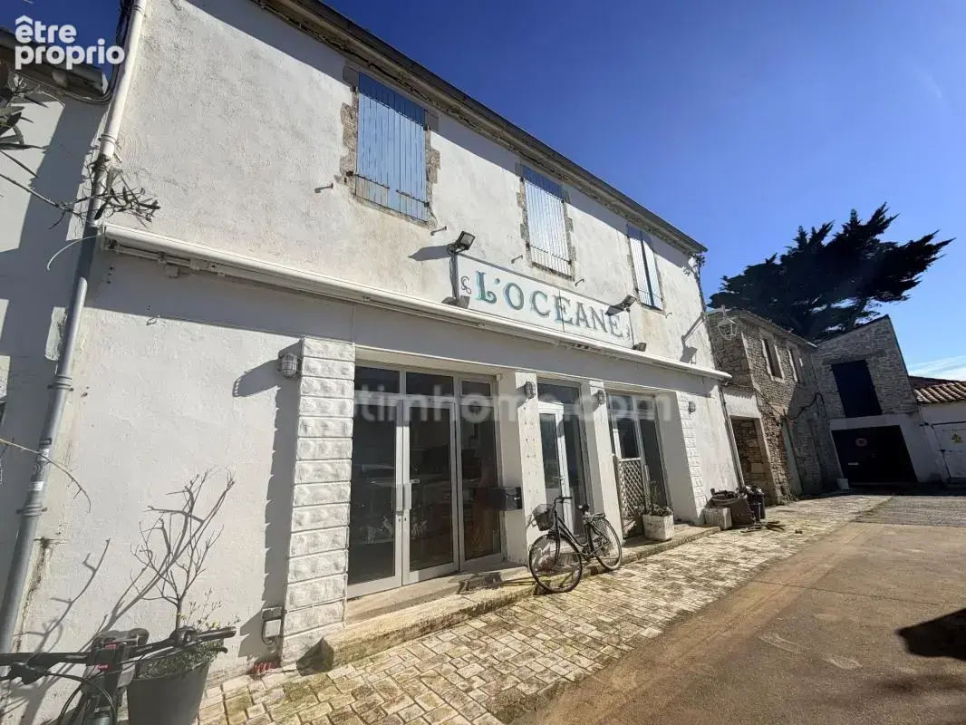 Immeuble murs avec commerces et licence à ARS EN RÉ 17590 - photo 8