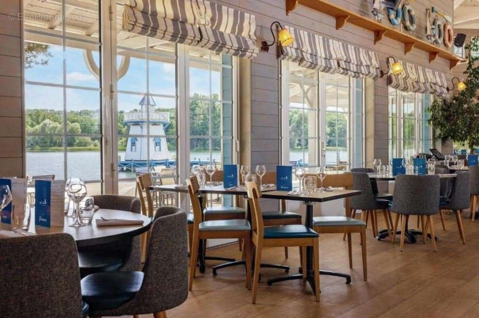 INVESTISSEMENT LOCATIF  CHAMOUILLE  Résidence tourisme Center Parcs Le Lac d'Ailette  6,32 % de rentabilité - photo 8