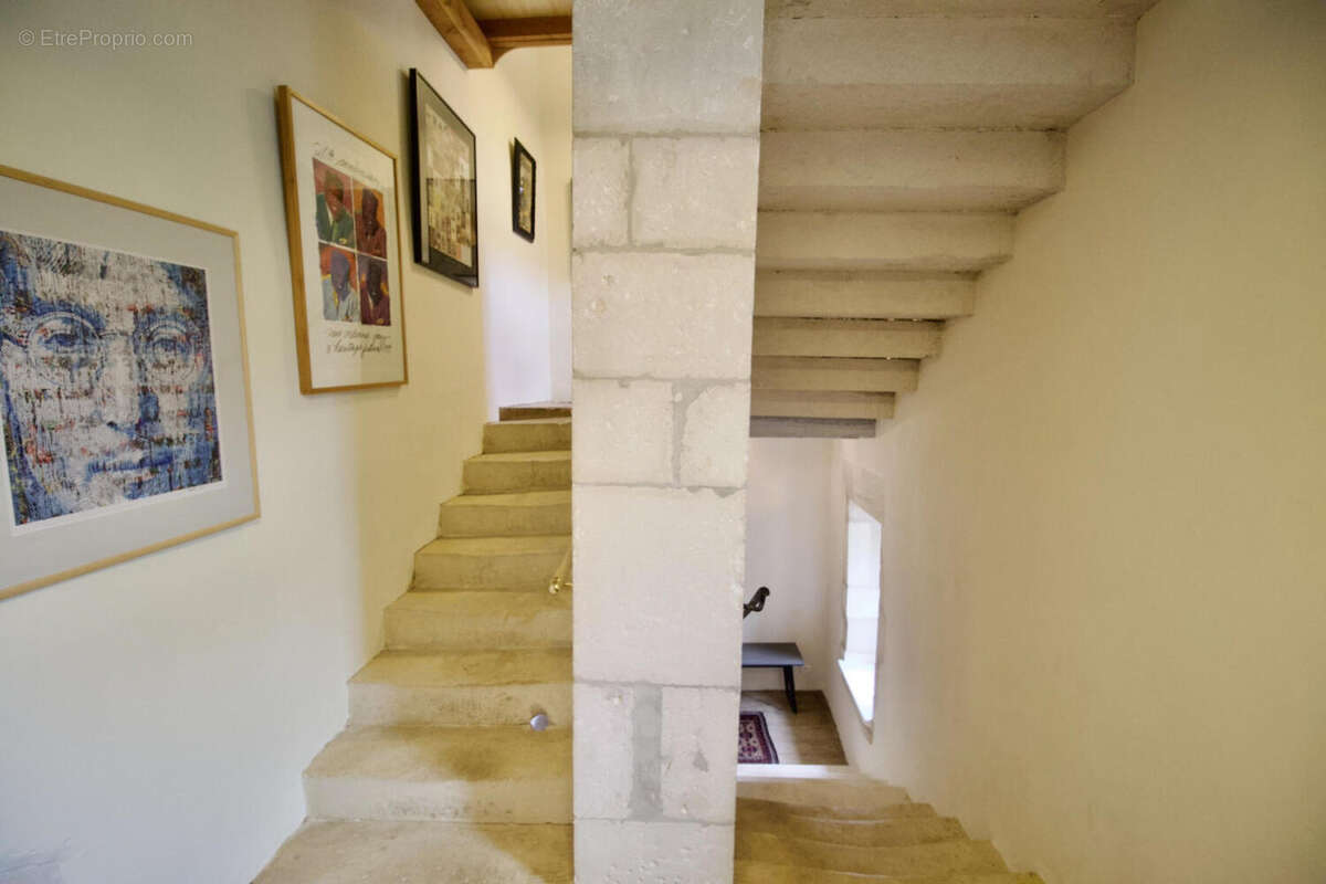 ESCALIER - Maison à MOUTON
