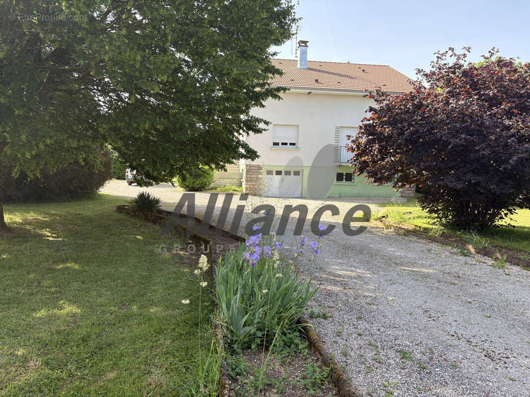 Maison à FROIDECONCHE