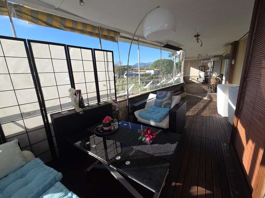 Appartement à VILLENEUVE-LOUBET