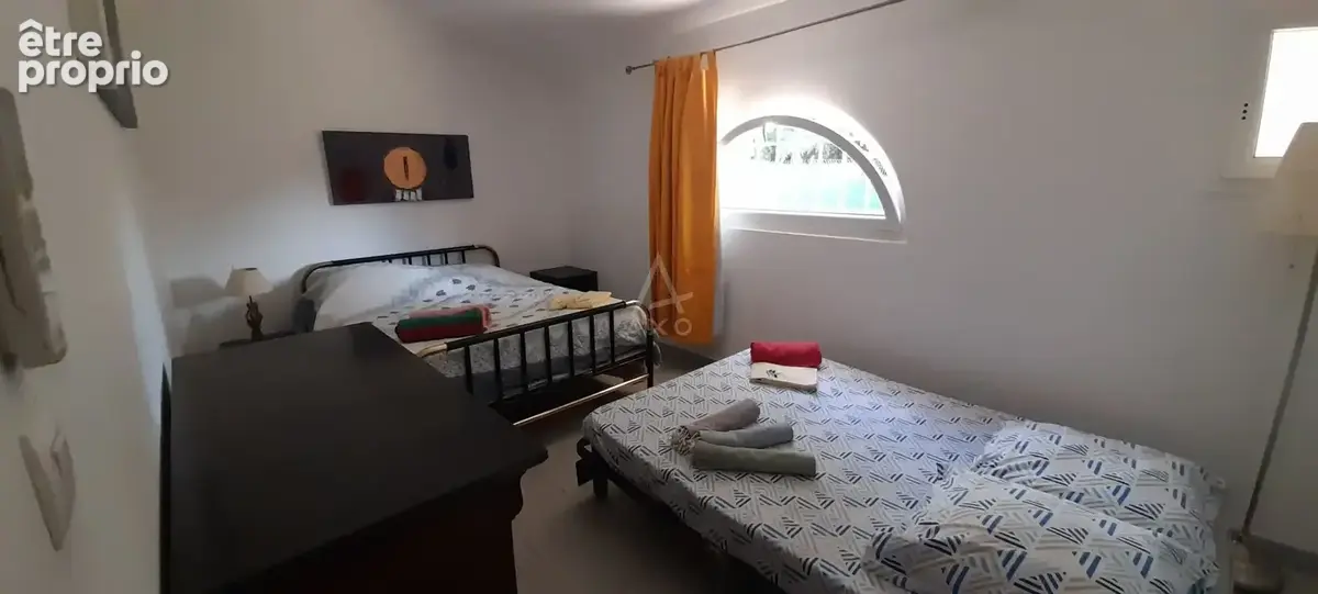 Villa de  229  m2 à Arles - Grand terrain - Potentiel gîtes à développer - photo 15