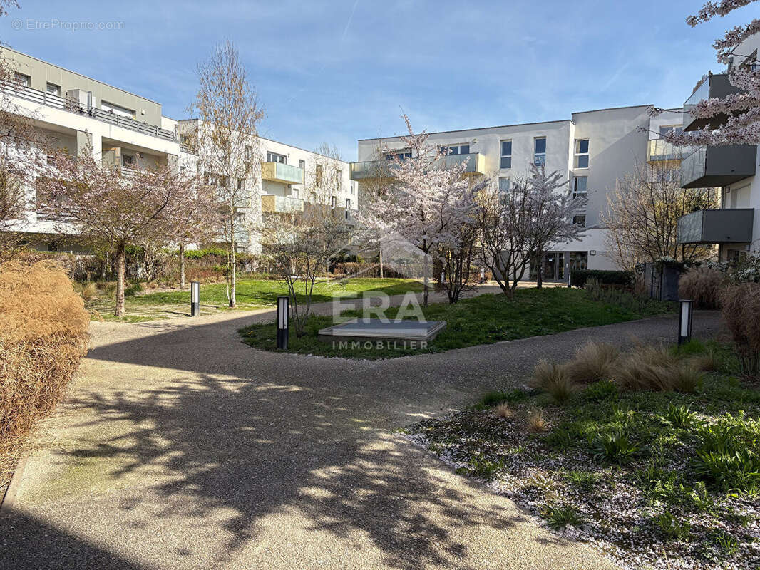 Appartement à BEZANNES