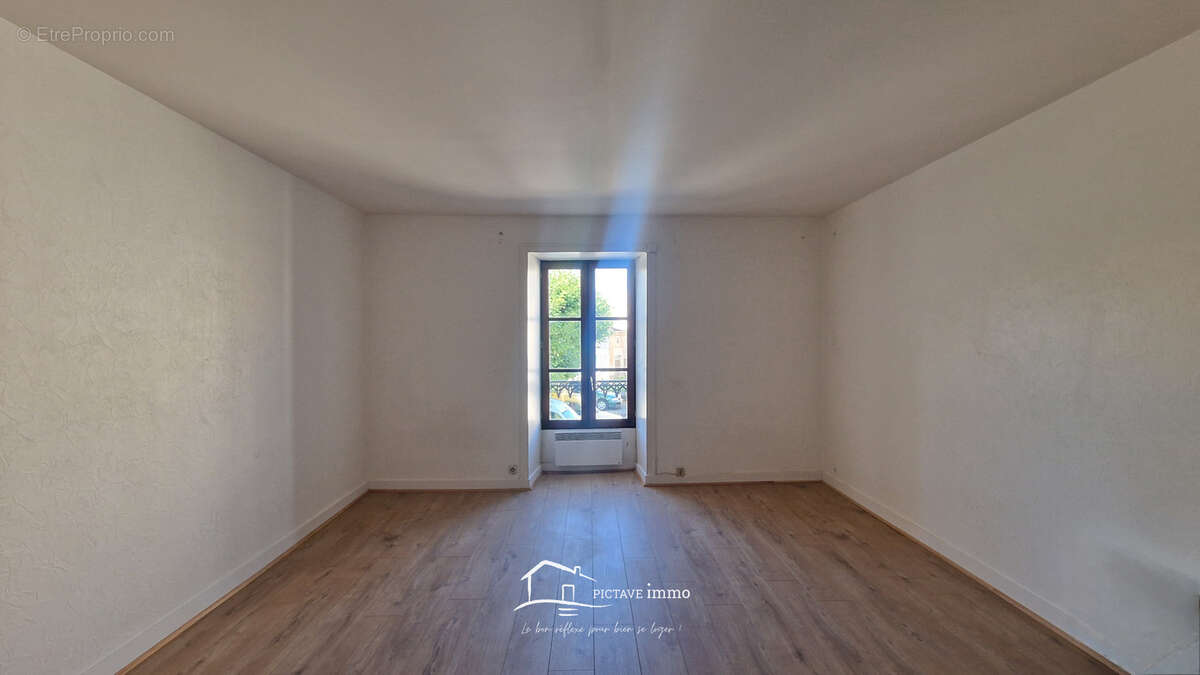 Appartement à LUSIGNAN