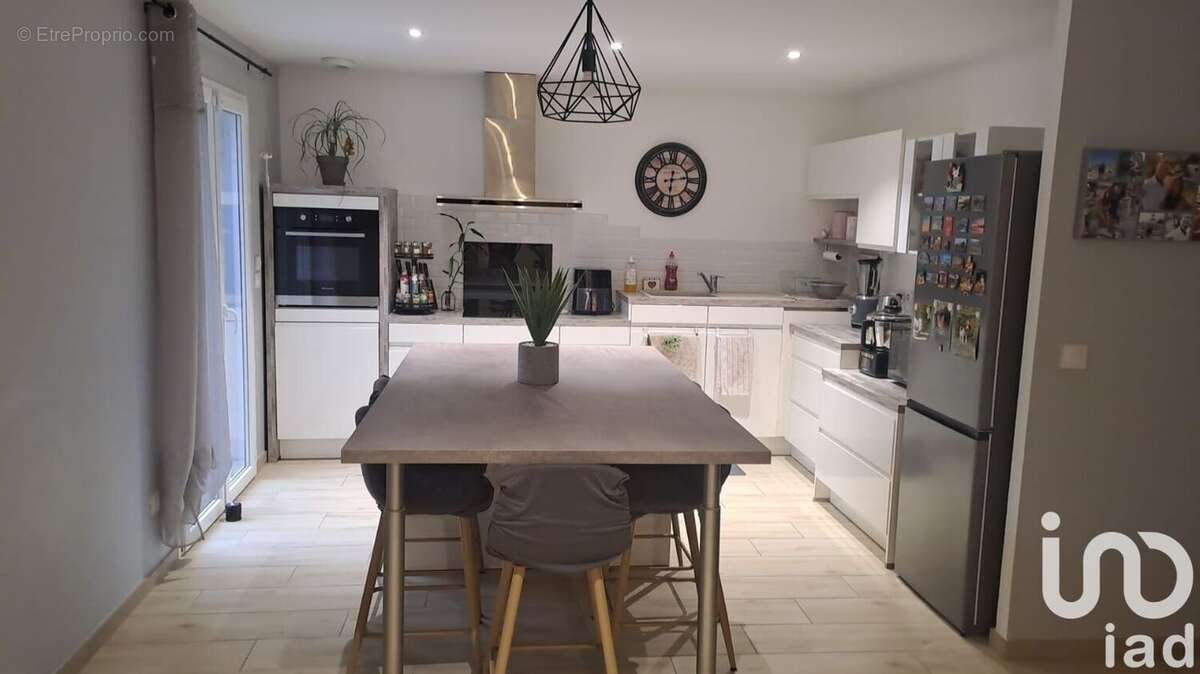 Photo 2 - Maison à CHATEAUNEUF-SUR-ISERE