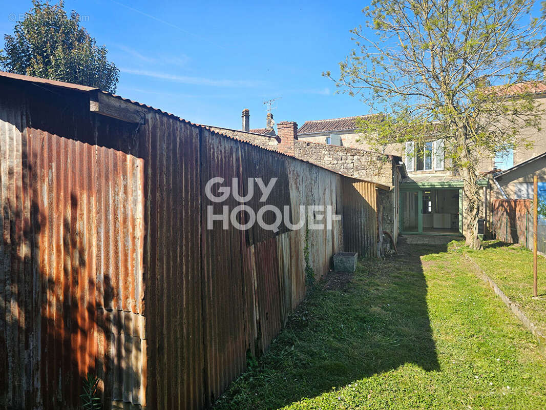 Maison à FOUSSAIS-PAYRE