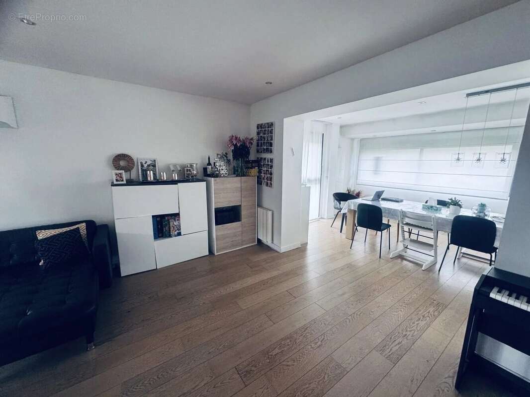 Maison à VETRAZ-MONTHOUX